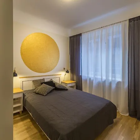 Korter Roosikrantsi 21 *